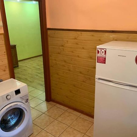 Апартаменти З Усіма Зручностями Tjernivtsi Exteriör bild