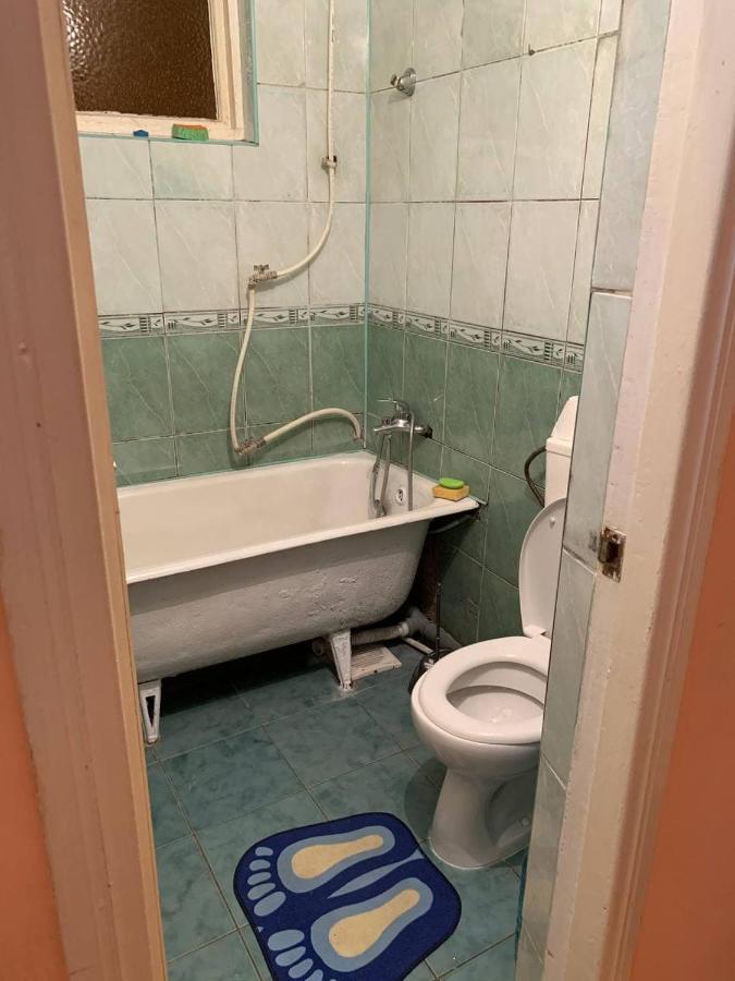 Апартаменти З Усіма Зручностями Tjernivtsi Exteriör bild