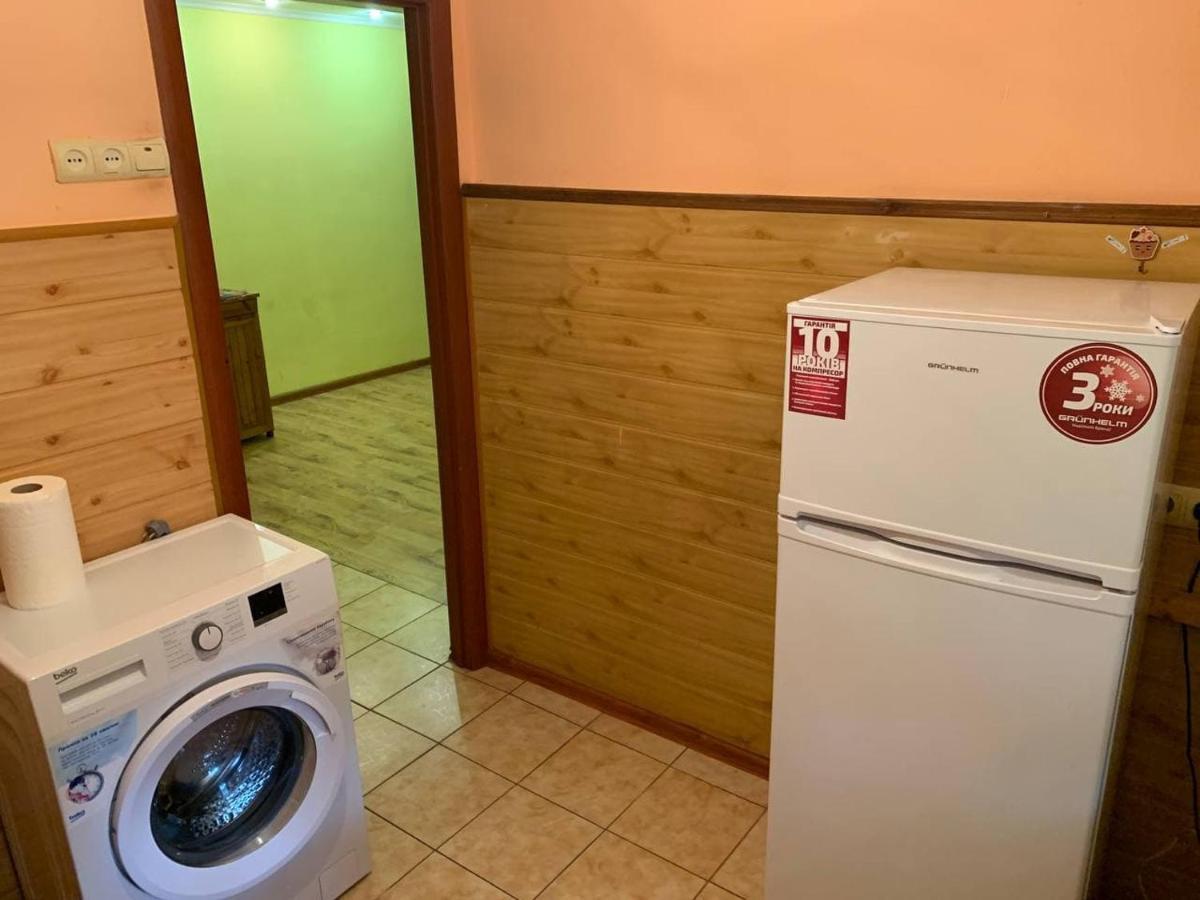Апартаменти З Усіма Зручностями Tjernivtsi Exteriör bild